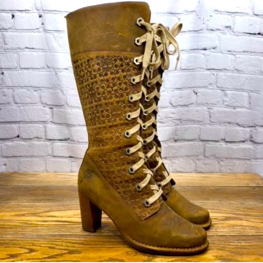 Timberland | Heeled Lace Up Boots (rare) | size 8.5